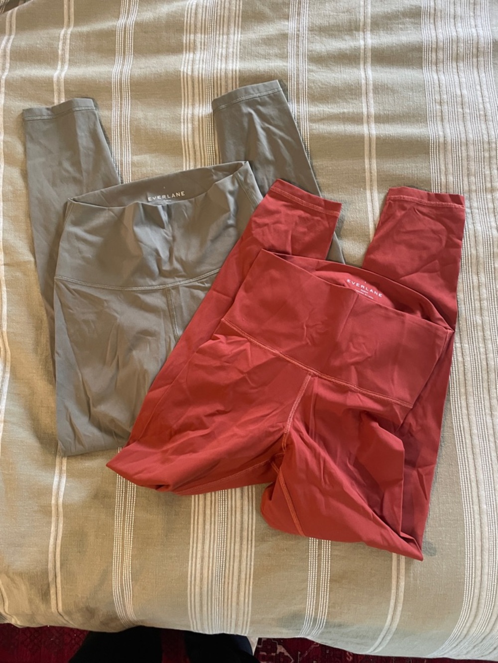 Bundle Everlane Renew Leggings in Clay Red and Olive